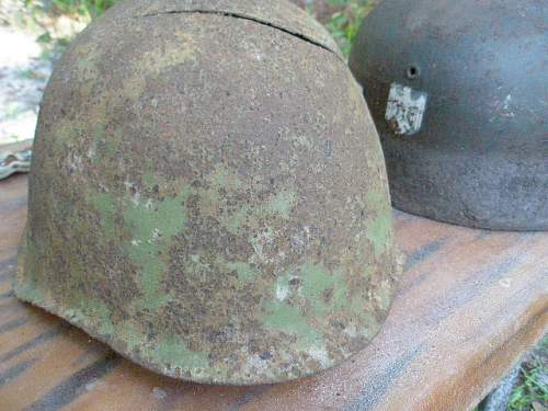 Narva Battlefield Helmet Finds Soviet/ German Relics