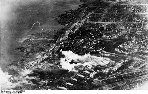 Stalingrad: digging near Gorodis&#1089;he &amp; Gumrak