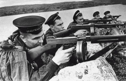 Stalingrad: digging near Gorodis&#1089;he &amp; Gumrak