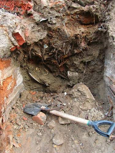 Stalingrad: digging near Gorodis&#1089;he &amp; Gumrak