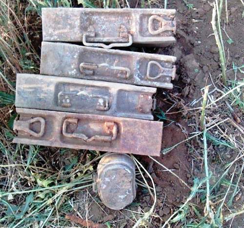 Stalingrad: digging near Gorodis&#1089;he &amp; Gumrak