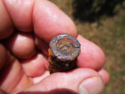 Australian  WWII - Far North  Queensland Metal detecting and  recovery