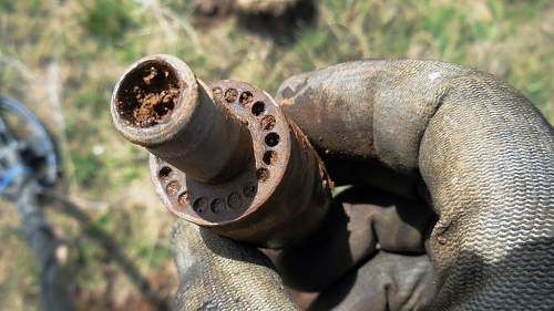 Australian  WWII - Far North  Queensland Metal detecting and  recovery