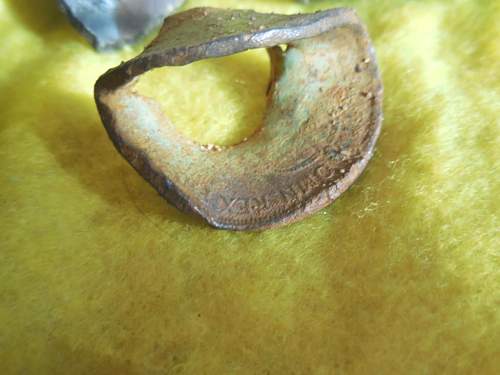 Australian  WWII - Far North  Queensland Metal detecting and  recovery