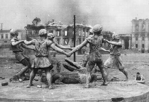 Stalingrad: digging near Gorodis&#1089;he &amp; Gumrak