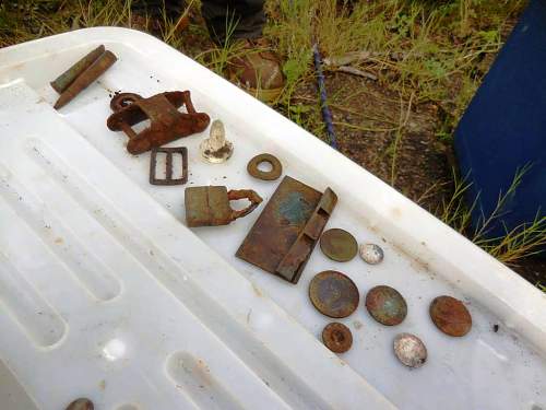 Australian  WWII - Far North  Queensland Metal detecting and  recovery