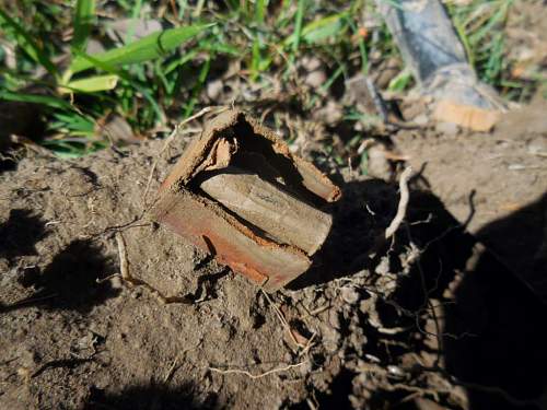 Australian  WWII - Far North  Queensland Metal detecting and  recovery