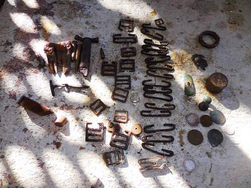 Australian  WWII - Far North  Queensland Metal detecting and  recovery