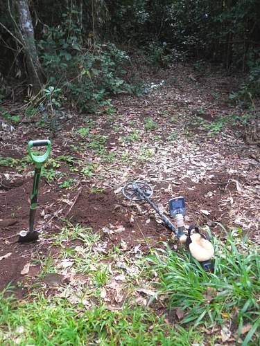 Australian  WWII - Far North  Queensland Metal detecting and  recovery