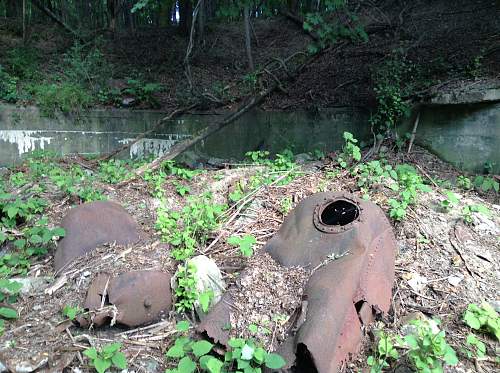 Boston WW2, harbor islands ruins/bunkers.