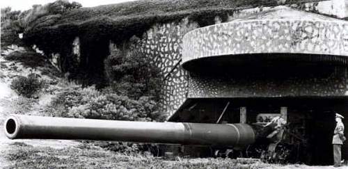 Boston WW2, harbor islands ruins/bunkers.