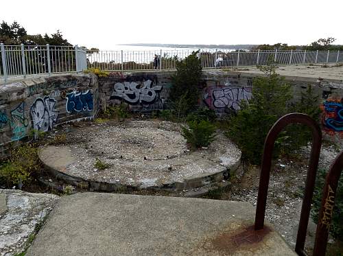 Boston WW2, harbor islands ruins/bunkers.