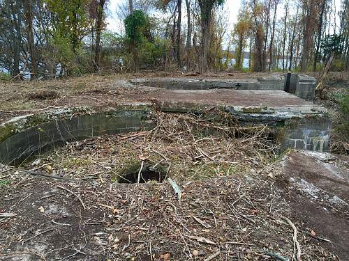 Boston WW2, harbor islands ruins/bunkers.