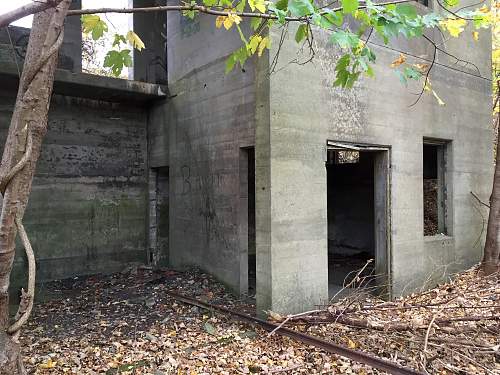 Boston WW2, harbor islands ruins/bunkers.