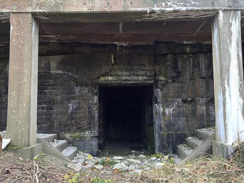 Boston WW2, harbor islands ruins/bunkers.