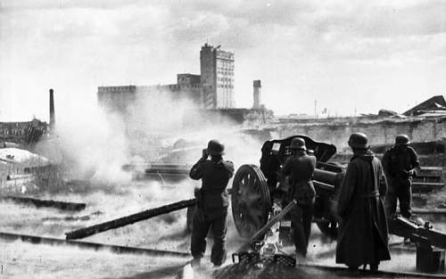 Stalingrad: digging near Gorodis&#1089;he &amp; Gumrak