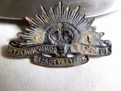 Australian  WWII - Far North  Queensland Metal detecting and  recovery