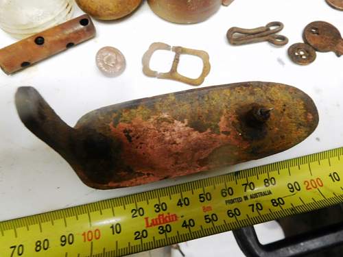 Australian  WWII - Far North  Queensland Metal detecting and  recovery