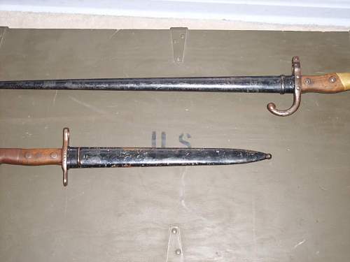 Krag bayonet and French Gras bayonet
