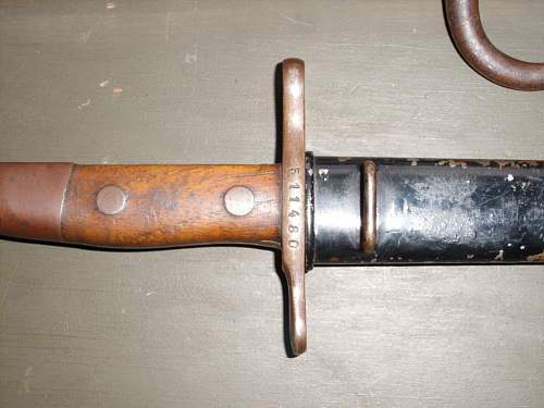 Krag bayonet and French Gras bayonet