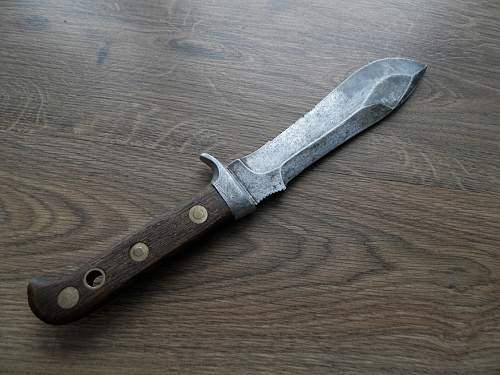 interesting knife/hewer military?