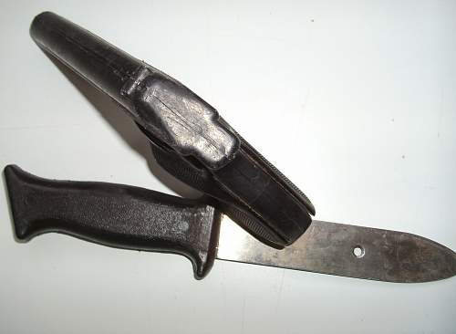 Hungarian para´s training-knife