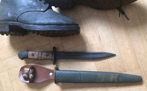 british markings on french combat knife ?