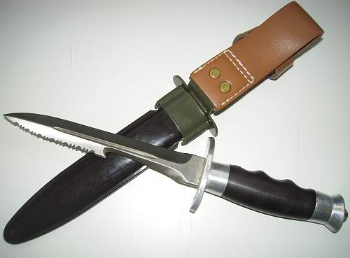 Chinese PLA paratroopers combat knife