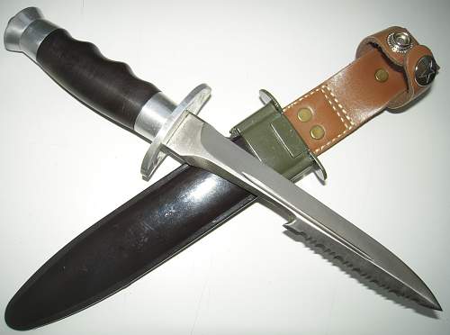 Chinese PLA paratroopers combat knife