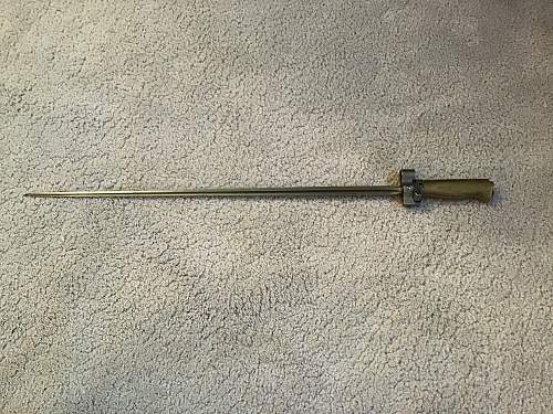 Bayonet identification help