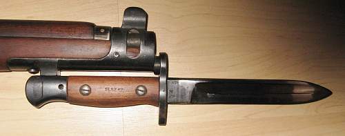 Need help with this . Aussie bayonet and fighting knife combination