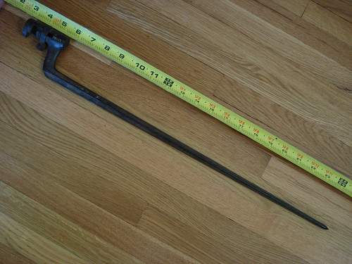 Spike/socket bayonet to identify