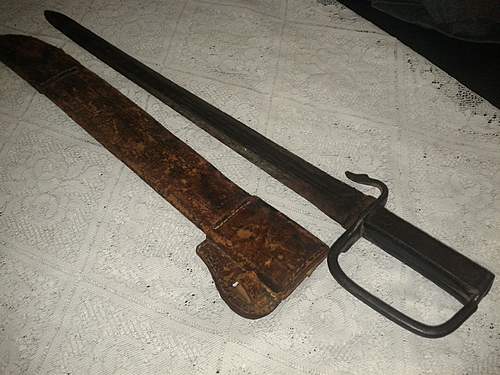 Help with an unusual Bayonet/Sword