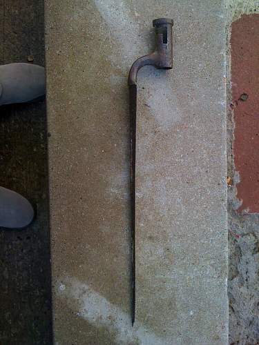 Dug up socket bayonet