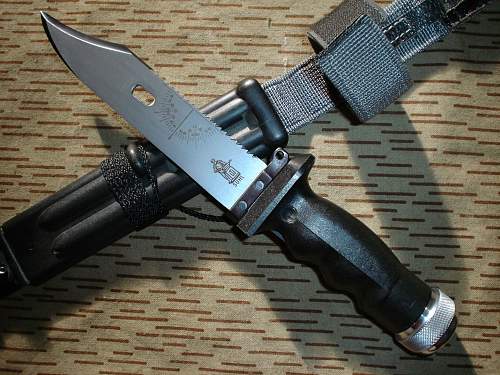 KM87 survival-knife