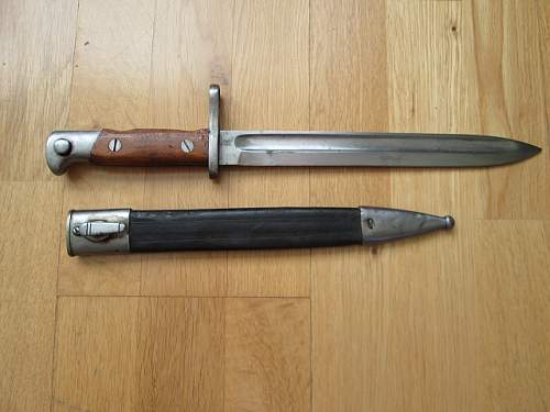 Two bayonets to be identified