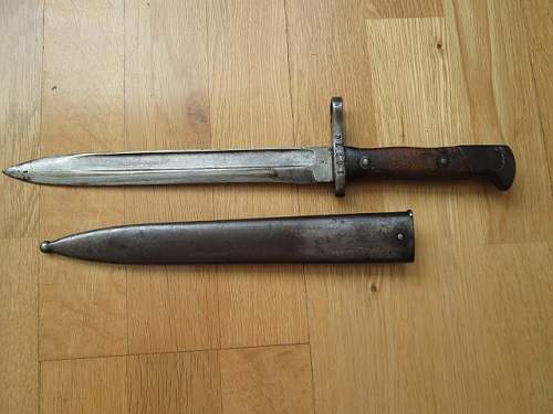 Two bayonets to be identified