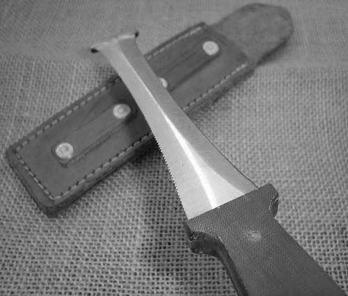 Combloc shroud cutter-knife