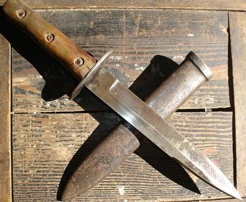 &quot;numbered&quot; Italian &quot;M 39&quot; combat knife