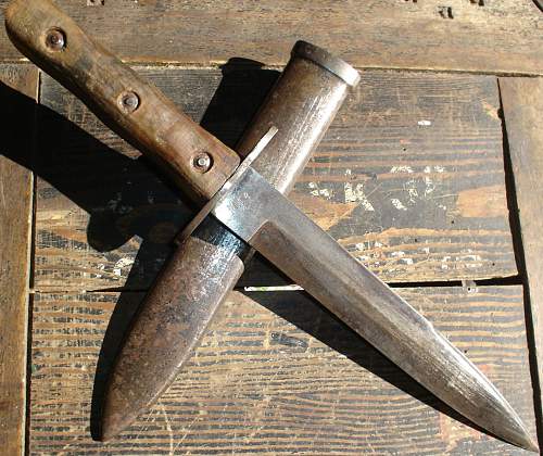 &quot;numbered&quot; Italian &quot;M 39&quot; combat knife