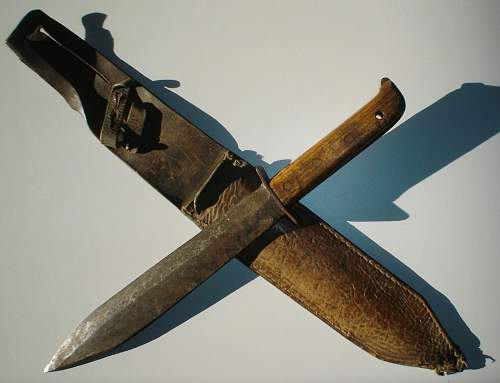 another unknown fighting knife ...