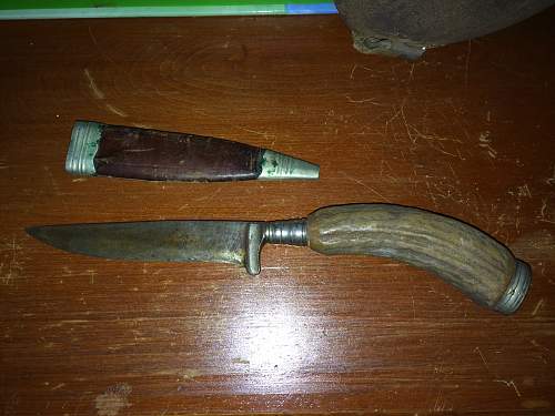 Can someone provide info on these WW1 &amp; WW2 Trench Knives?