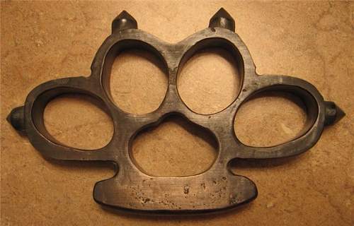 WW1 brass trench knuckle dusters?