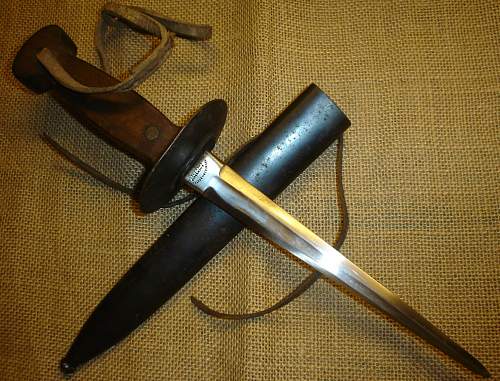 Belgian 1916 pattern trench knife/dagger