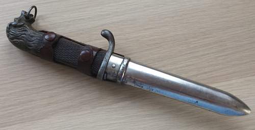 Need help to identify this mysterious knife / trench knife