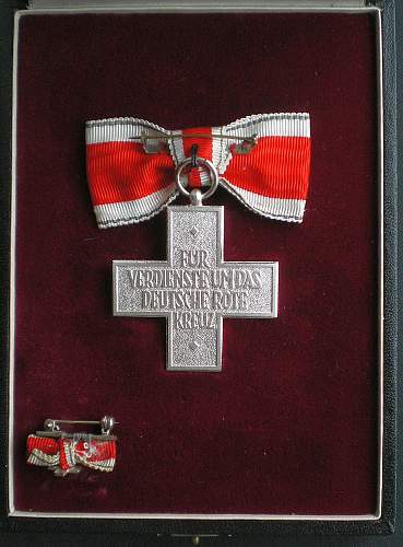 Das Ehrenzeichen des Deutschen Roten Kreuzes