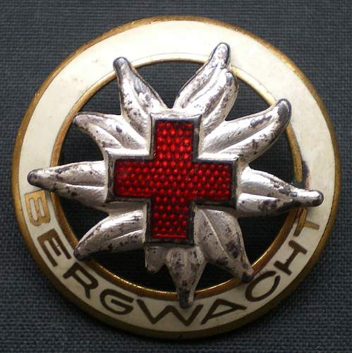 Red Cross decorations and badges