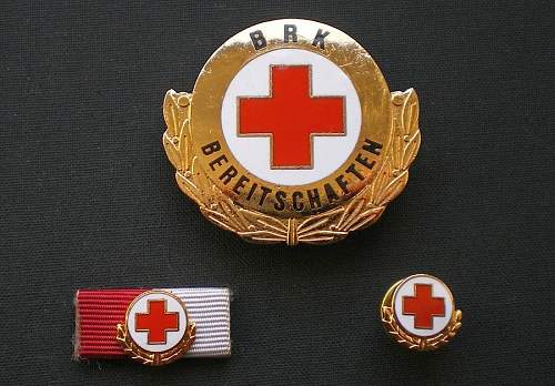 Red Cross decorations and badges