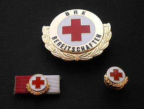 Red Cross decorations and badges