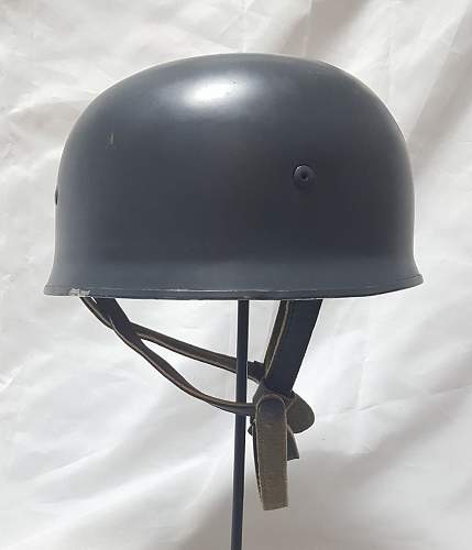 Early post war para helmet for opinion / discussion